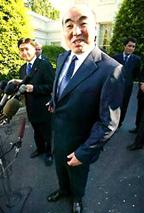 Le prsident kirghize Askar Akayev multiplie mises en garde et actions prventives.(Photo: AFP)