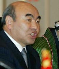 Le prsident Akayev a de bonnes raisons de sinquiter dune possible rvolution chez lui.(Photo: AFP)